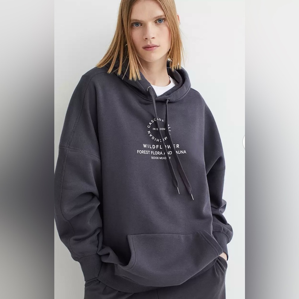 H&M Women Loose Fit Grey Hooded Sweatshirt. SMALL